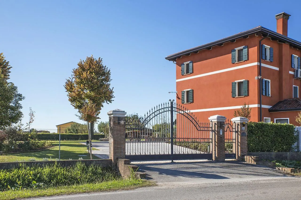 Ca' Ciaran Bed & Breakfast Chiarano