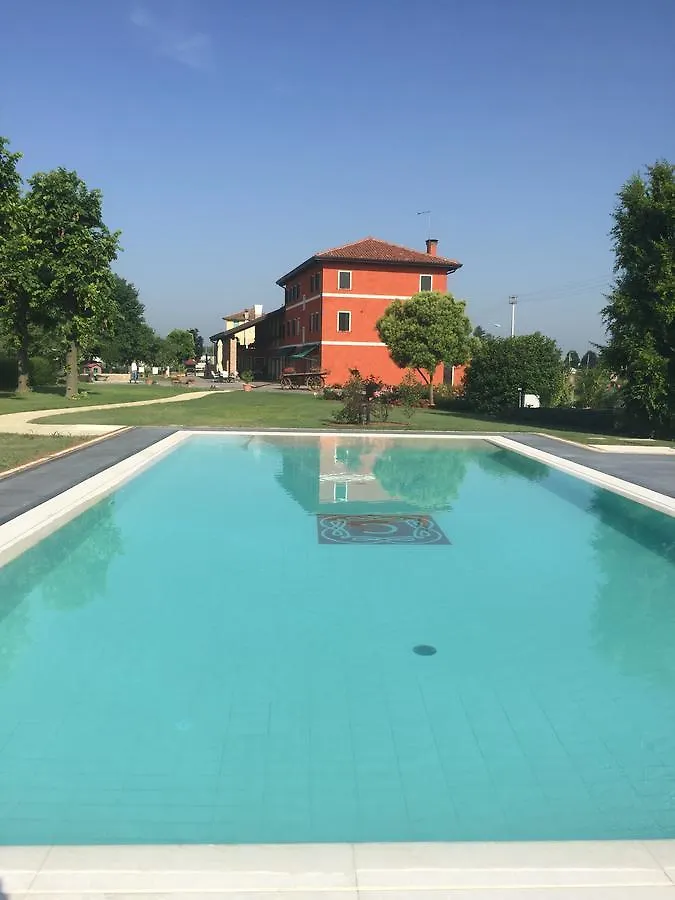 Ca' Ciaran Bed & Breakfast Chiarano 3*,